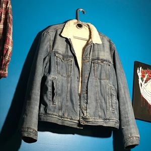 Men’s Large Sherpa Lined denim jean trucker jacket